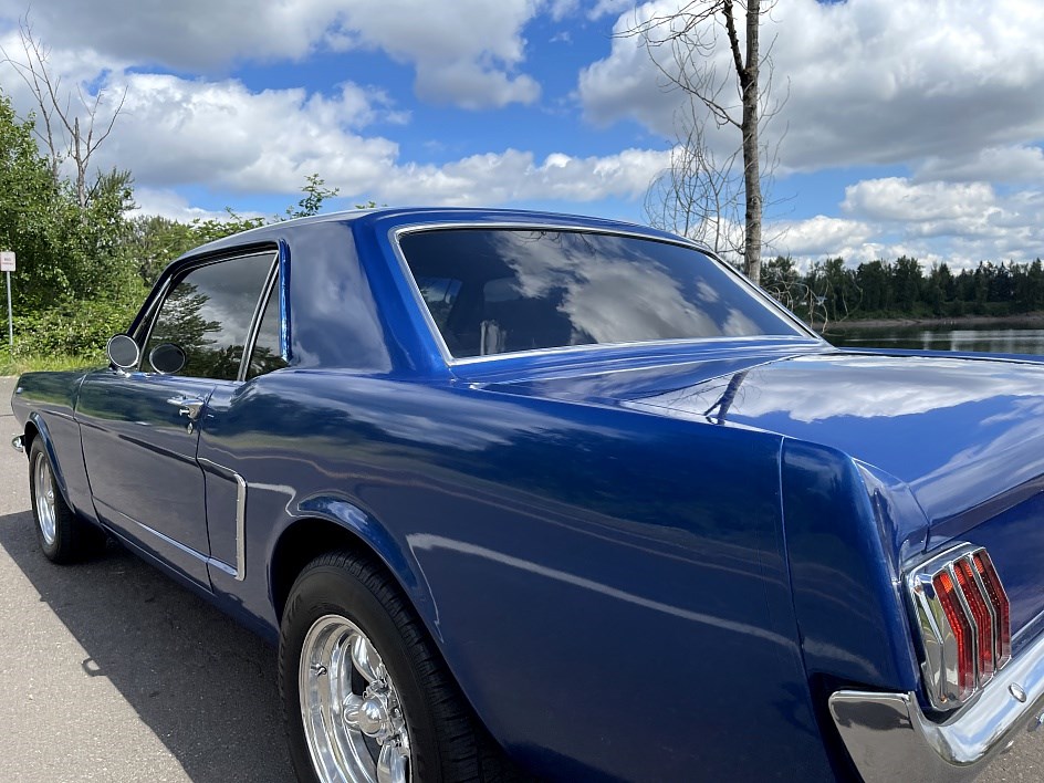 1964 1/2 Ford Mustang available for Auction | AutoHunter.com | 26167603