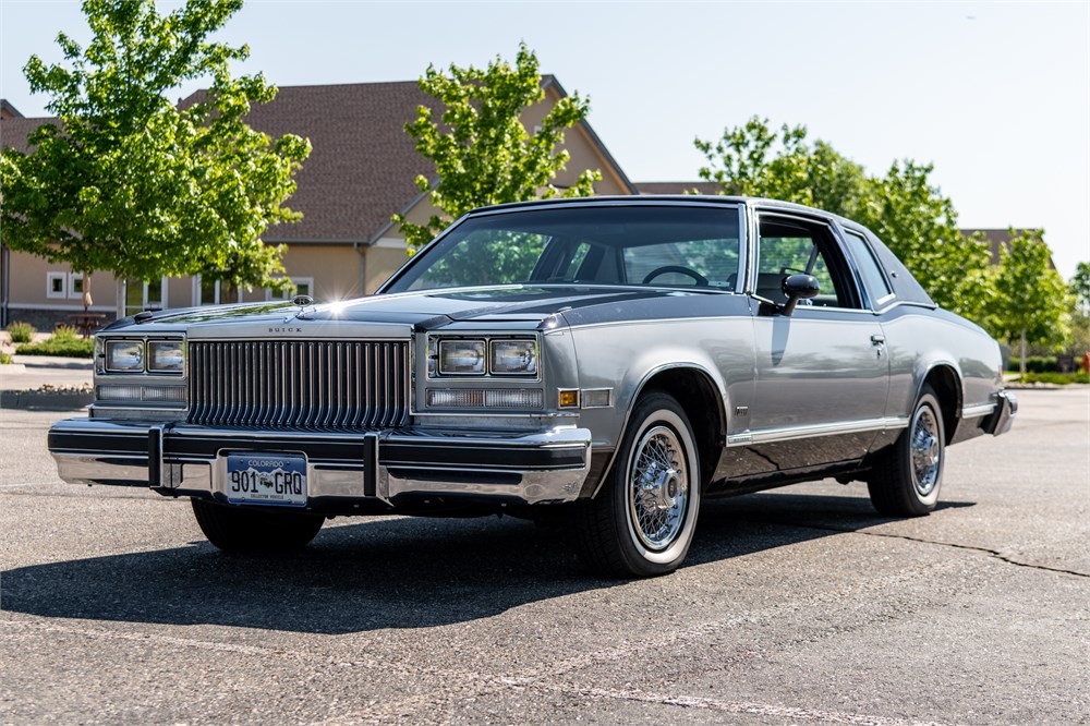 Reserve Removed: 30k-Mile 1978 Buick Riviera LXXV 75th Anniversary ...