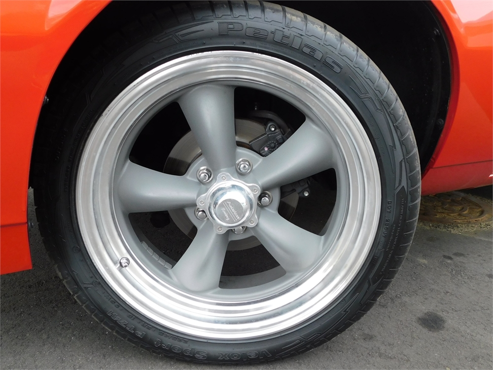 Velox Custom Automobile Wheels