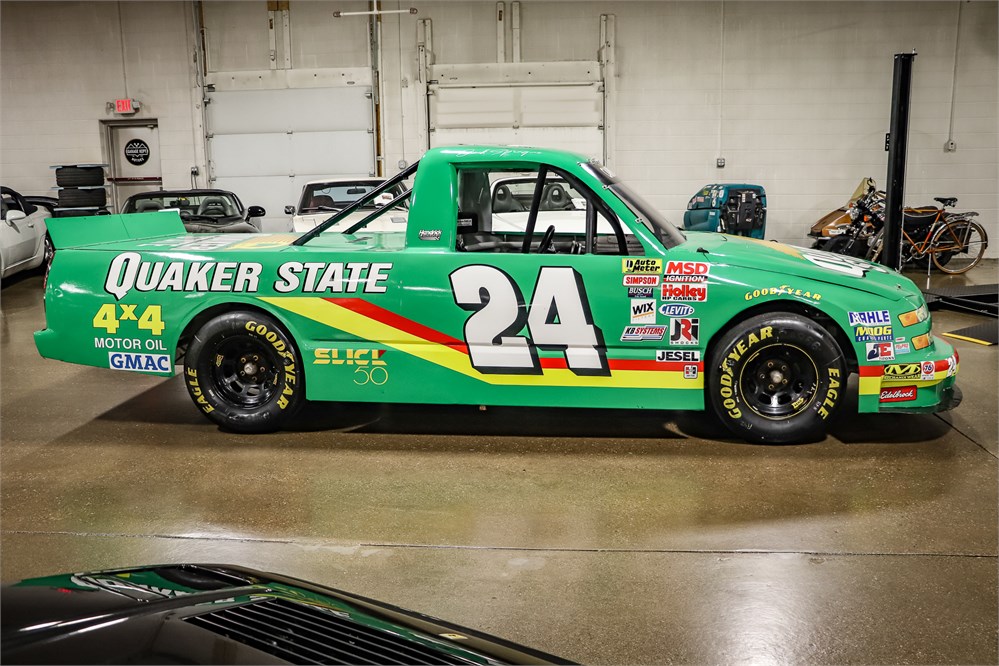 2001 Chevrolet NASCAR Race Truck available for Auction | AutoHunter.com ...