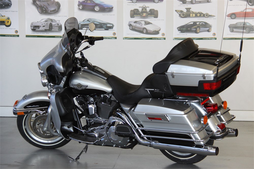 2K-Mile 2003 Harley-Davidson Ultra Classic available for Auction |   | 27949754
