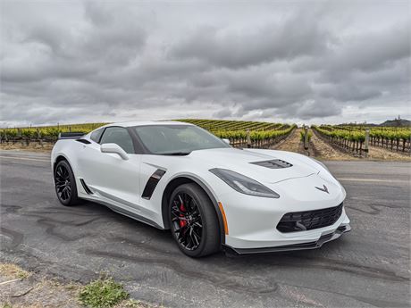 5k-Mile 2015 Chevrolet Corvette Z06 available for Auction | AutoHunter ...