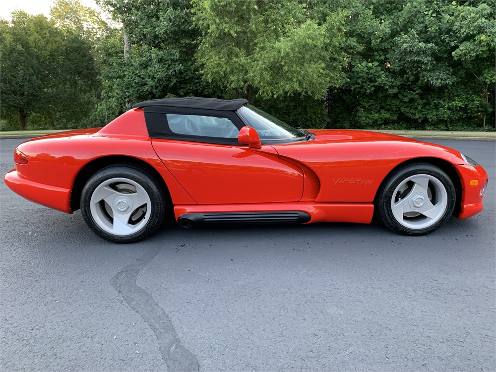 11k-Mile 1994 Dodge Viper available for Auction | AutoHunter.com | 10113482