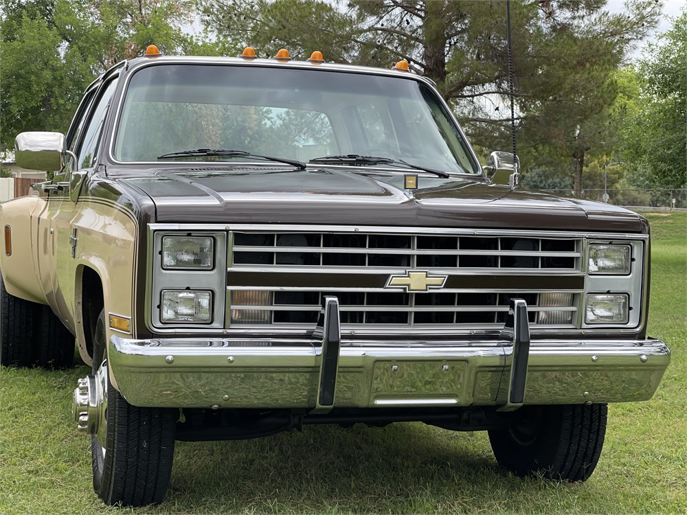 1985 Chevrolet C30 Dually available for Auction | AutoHunter.com | 10423273