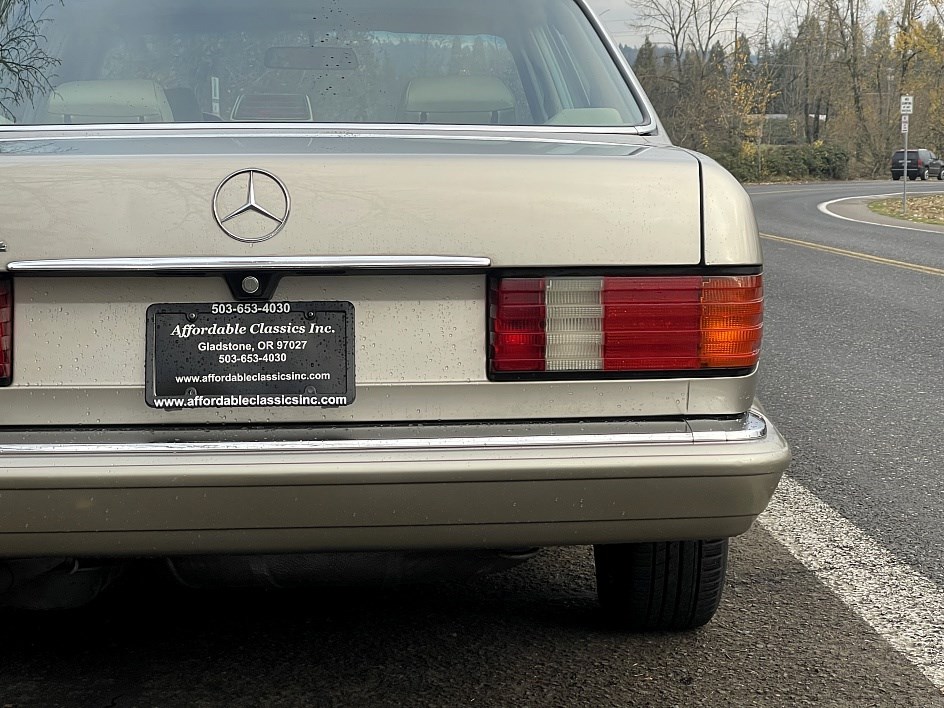 1989 MERCEDES-BENZ 420SEL Available For Auction | AutoHunter.com | 31347209