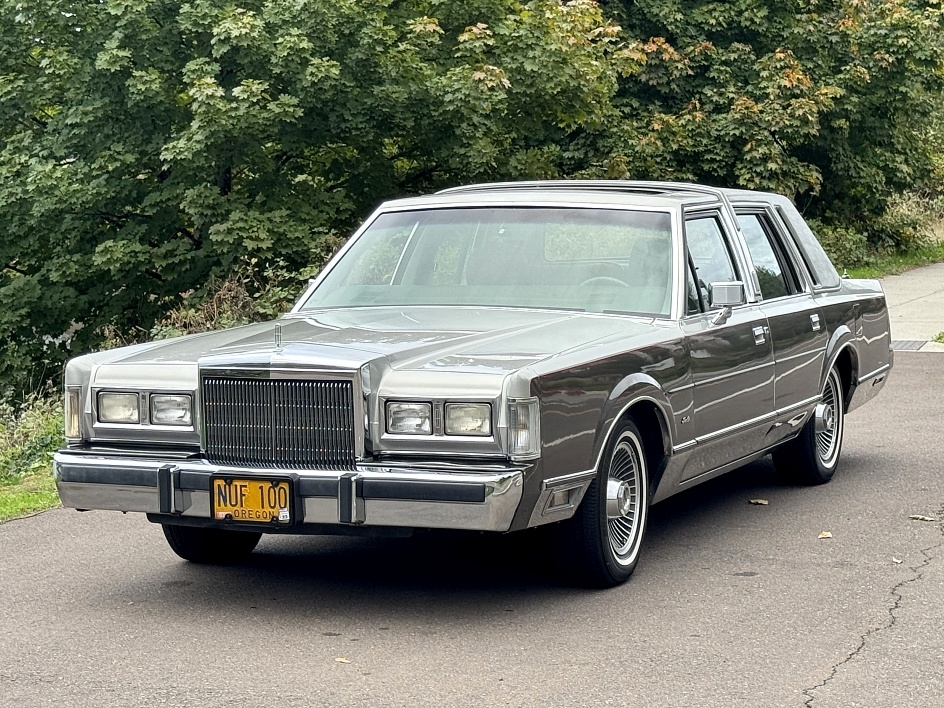 1988 LINCOLN TOWN CAR CARTIER DESIGNER SERIES available for