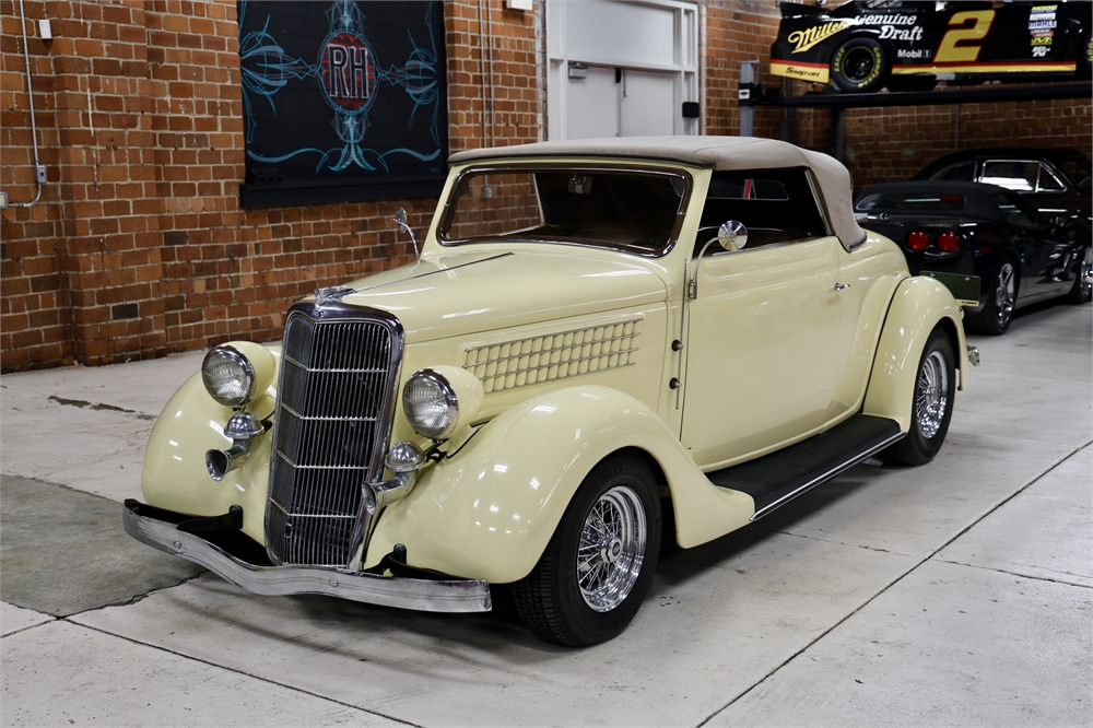1935 FORD CABRIOLET CUSTOM HOTROD available for Auction