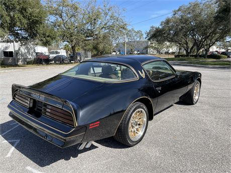 BURT REYNOLDS-SIGNED 1978 PONTIAC FIREBIRD TRANS AM available for ...