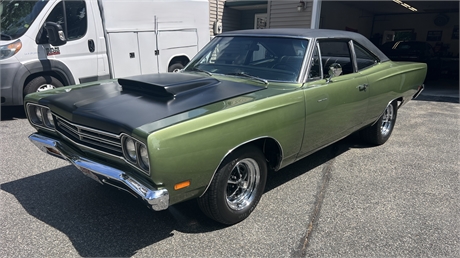 View this 1969 PLYMOUTH ROAD RUNNER COUPE