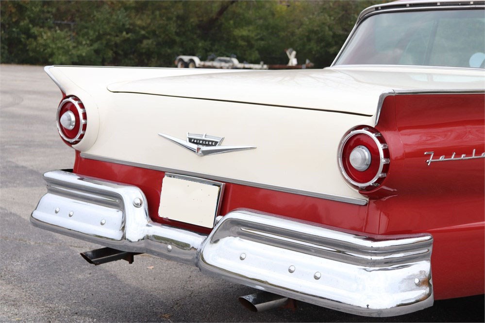 1957 Ford Fairlane available for Auction | AutoHunter.com | 15105108