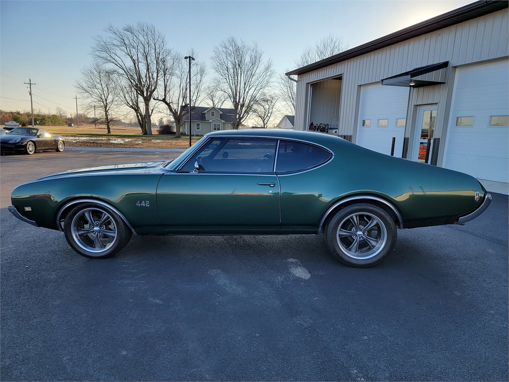 1969 Oldsmobile 442 available for Auction | AutoHunter.com | 15855157