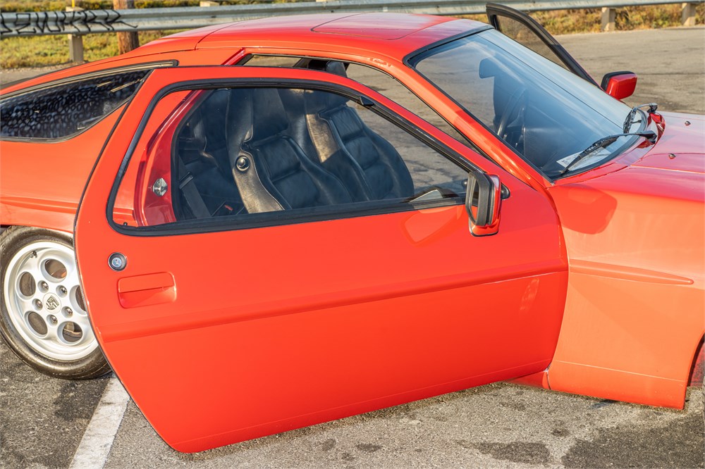 44k-Mile 1982 Porsche 928 available for Auction | AutoHunter.com | 15396208