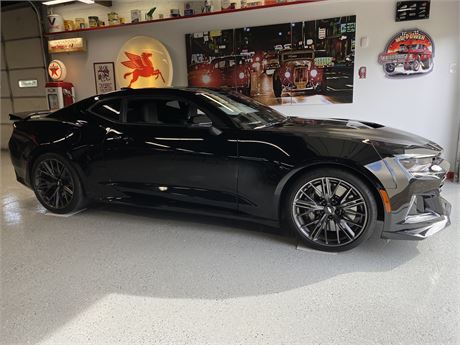 4k-Mile 2017 Chevrolet Camaro ZL1 6-Speed available for Auction ...