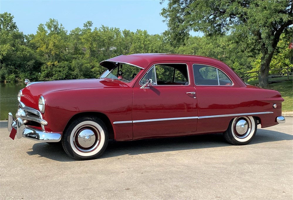 1949 Ford Custom available for Auction | AutoHunter.com | 15150400