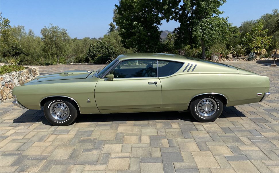 Ford torino cobra 428