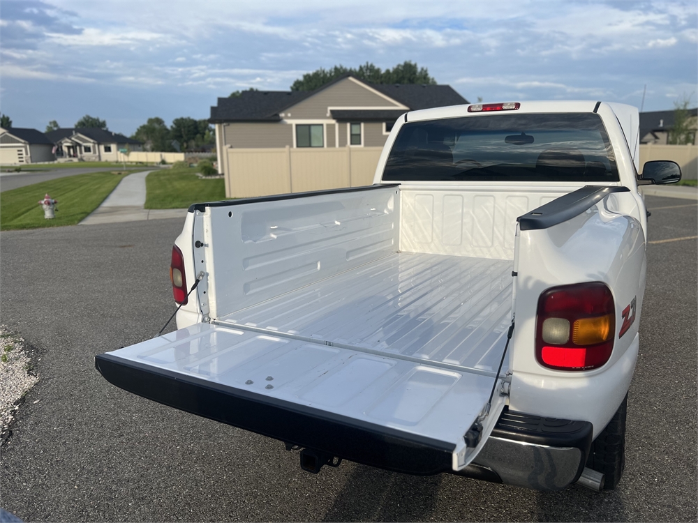 2000 GMC SIERRA 1500 SLE available for Auction | AutoHunter.com | 41457340