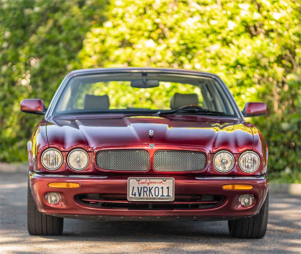 1998 Jaguar XJR available for Auction | AutoHunter.com | 41718975