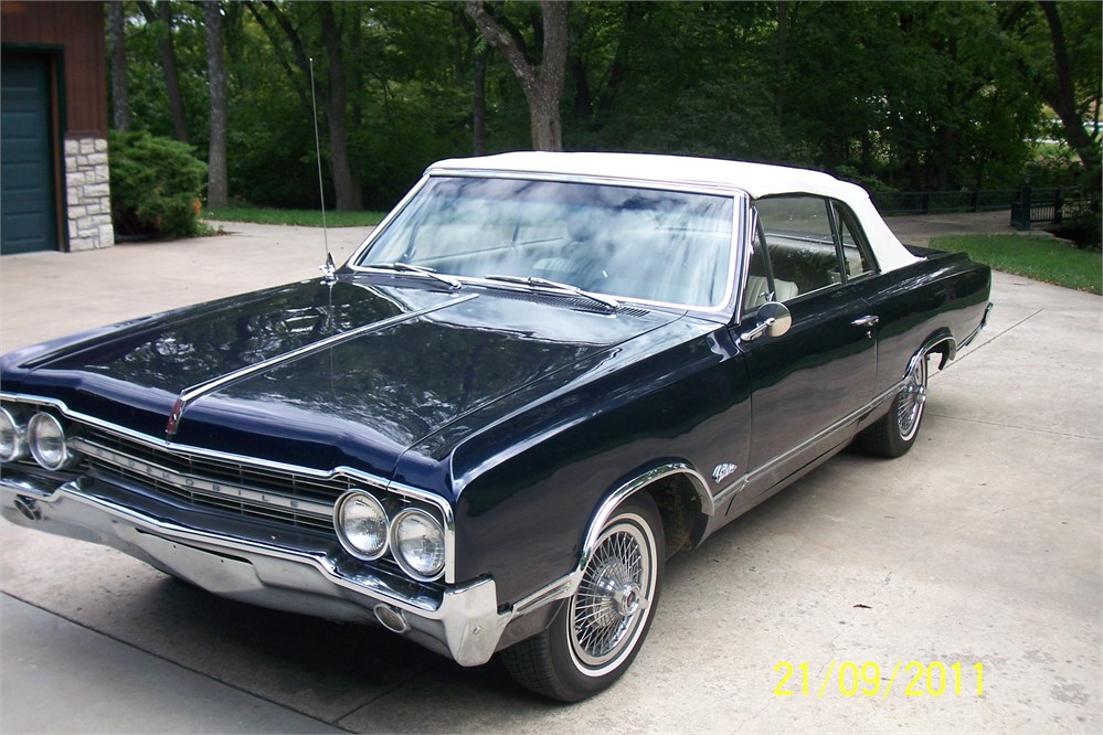 1965 Oldsmobile Cutlass Convertible available for Auction