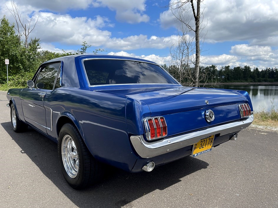 1964 1/2 Ford Mustang available for Auction | AutoHunter.com | 26167603