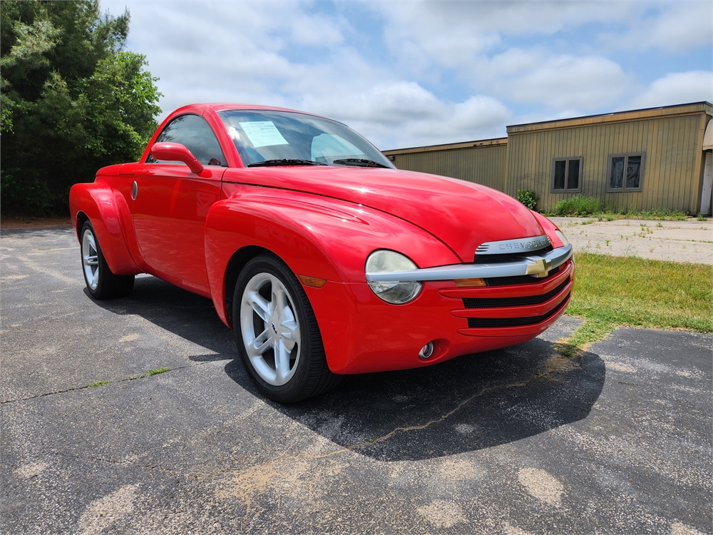 42k-Mile 2003 Chevrolet SSR available for Auction | AutoHunter.com ...