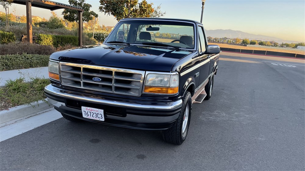 95 eddie Bauer f150. idk what it's the official car of but I like it! :  r/regularcarreviews