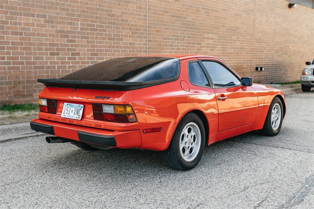 1986 Porsche 944 5-Speed available for Auction | AutoHunter.com | 21089743