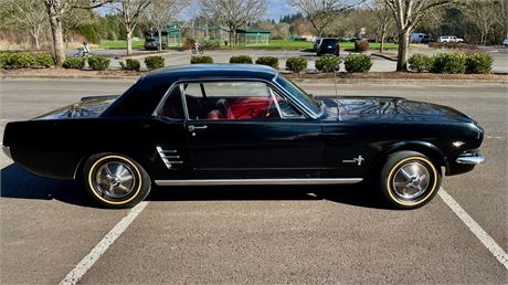 Single-Family-Owned 1966 Ford Mustang available for Auction ...