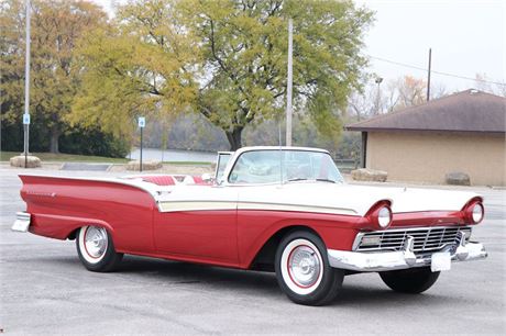 1957 Ford Fairlane available for Auction | AutoHunter.com | 15105108