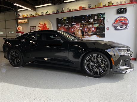 4k-Mile 2017 Chevrolet Camaro ZL1 6-Speed available for Auction ...