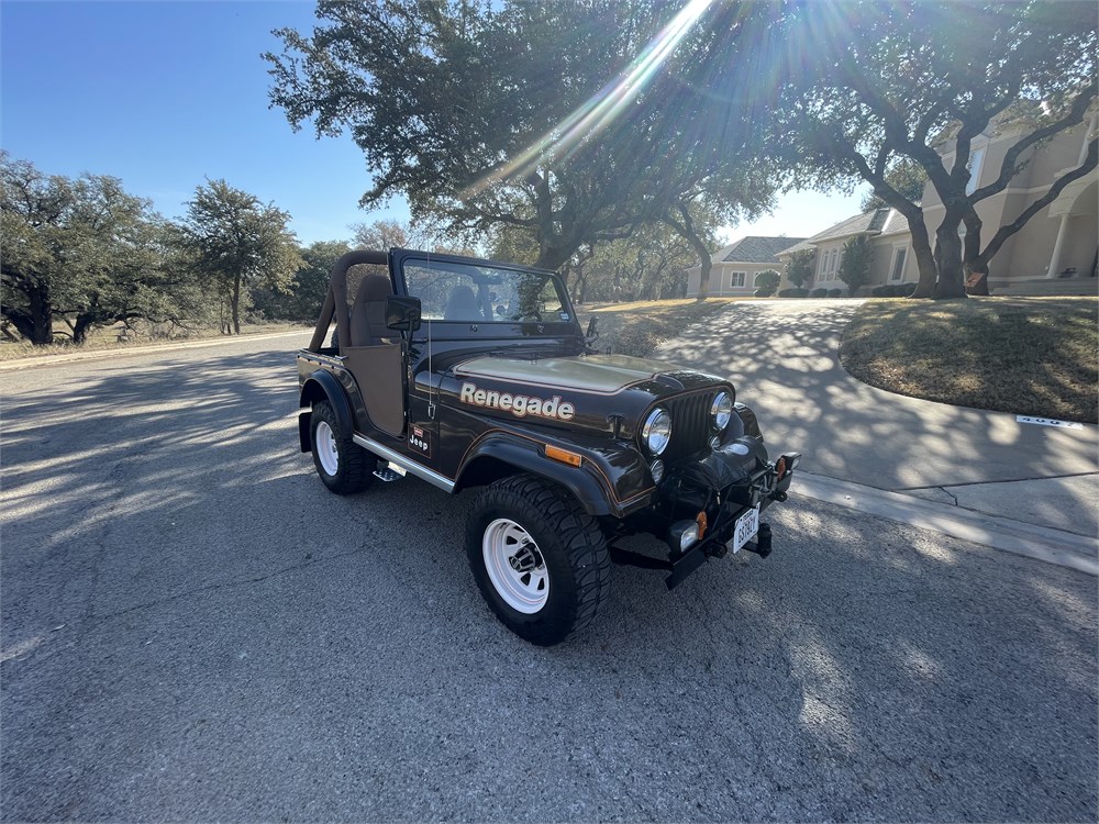 ジープ　jeep 
CURTヒッチメンバー 1978 JEEP CJ5 available for Auction | AutoHunter.com | 30422259