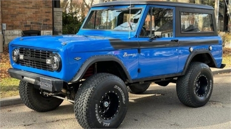 View this 1975 Ford Bronco 302 5-Speed