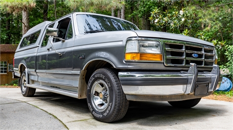 View this 1992 FORD F-150 XLT LARIAT PICKUP