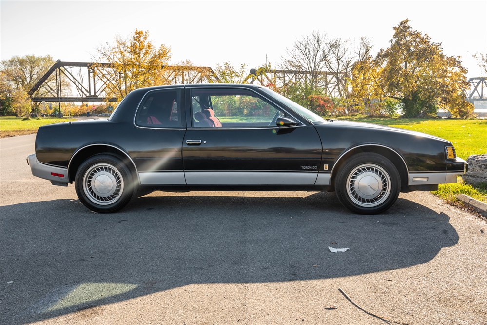 No Reserve: 1987 Oldsmobile Toronado available for Auction 