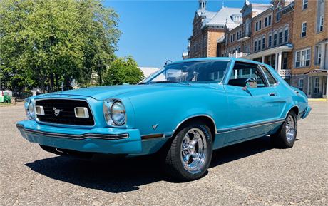 View this 1977 FORD MUSTANG