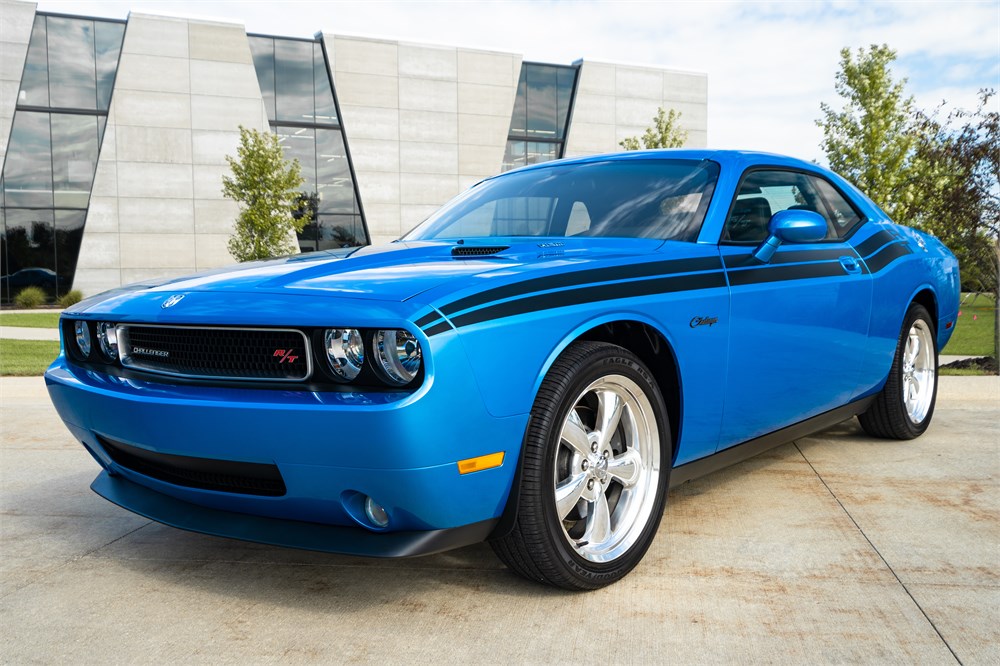 6k-Mile 2010 DODGE CHALLENGER R/T available for Auction | AutoHunter ...