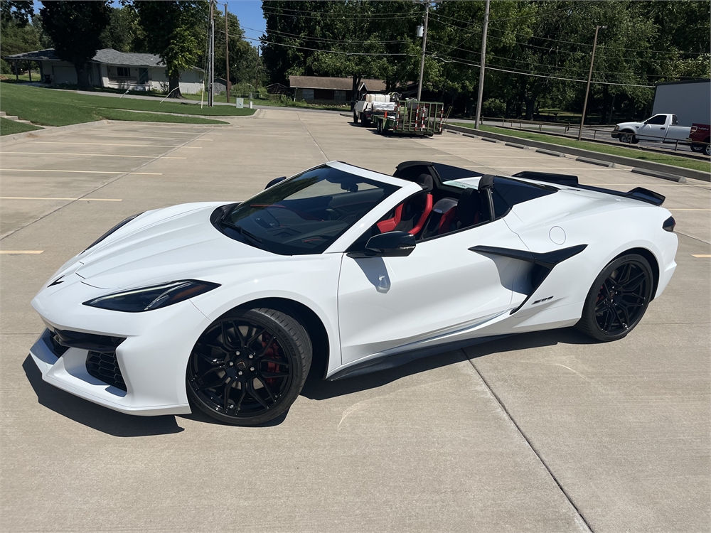 2023 Chevrolet Corvette Z06 Convertible 3LZ available for Auction ...