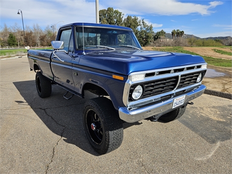 View this FUEL-INJECTED 1976 FORD F-250 CUSTOM HIGHBOY 4X4 4-SPEED