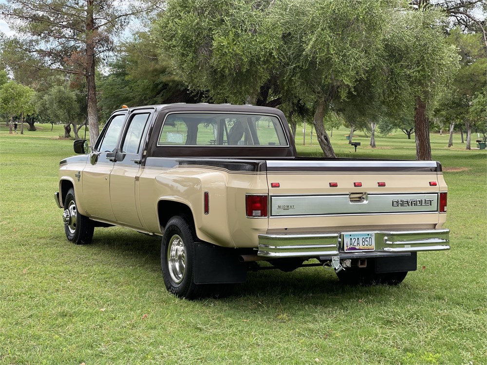 1985 Chevrolet C30 Dually Available For Auction 10423273