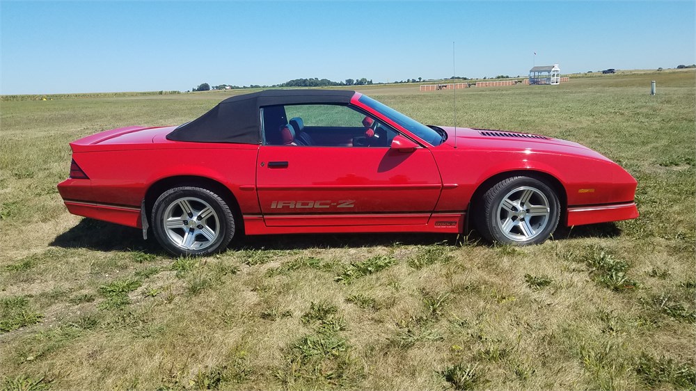 1989 Chevrolet Camaro IROC-Z Convertible available for Auction |   | 1616350