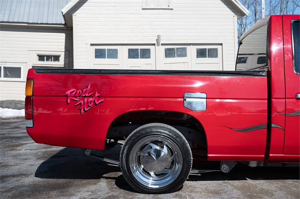 Custom 1988 Nissan Hardbody Lowrider available for Auction | AutoHunter.com  | 17176290