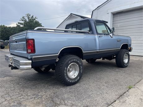 Reserve Removed: 1988 Dodge W100 available for Auction | AutoHunter.com ...