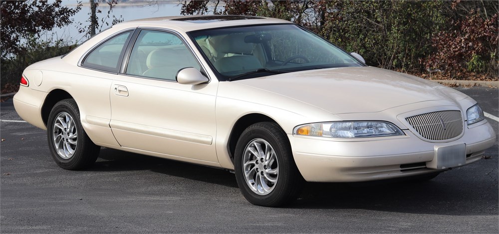 20k-Mile 1998 Lincoln Mark VIII available for Auction | AutoHunter 