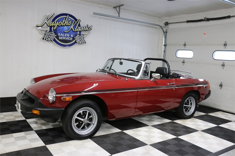 1977 MG MGB Roadster available for Auction | AutoHunter.com | 1460901