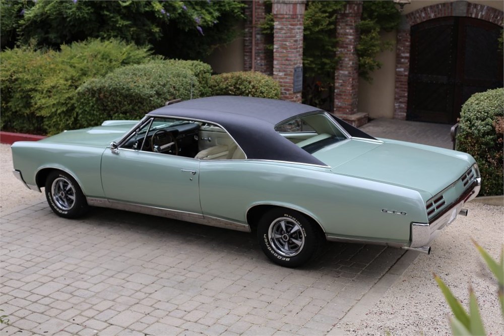 1967 Pontiac Gto 4-speed Available For Auction 