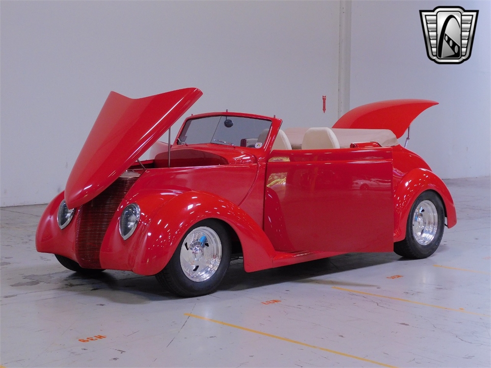 1938 FORD CABRIOLET available for Auction | AutoHunter.com | 54613232