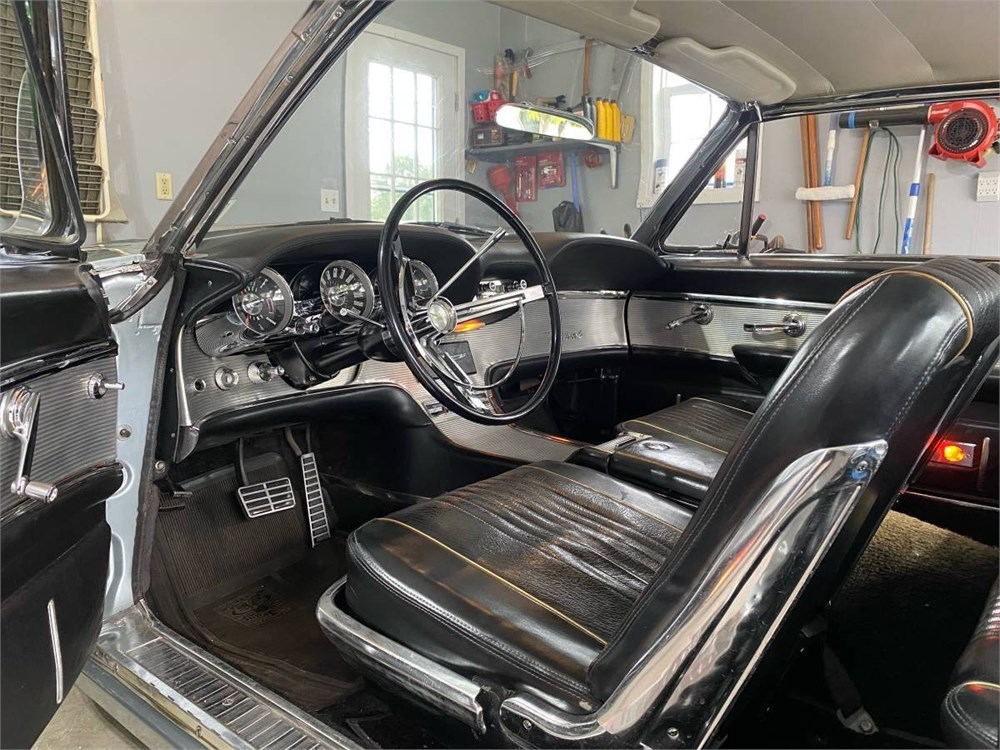 1963 FORD THUNDERBIRD available for Auction | AutoHunter.com | 32114541