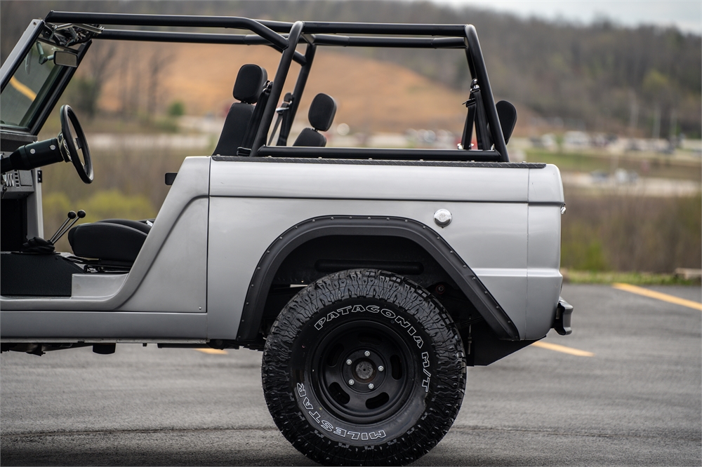 1975 Ford Bronco Denver Broncos Edition for sale on BaT Auctions - sold for  $25,000 on March 23, 2020 (Lot #29,309)