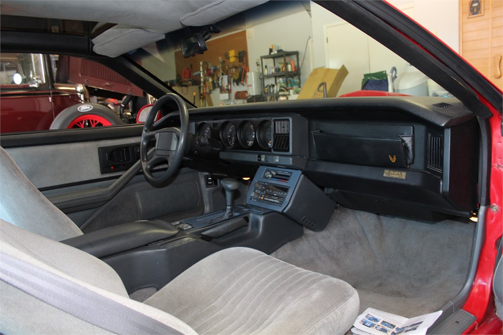 Reserve Removed: 1989 Pontiac Firebird 