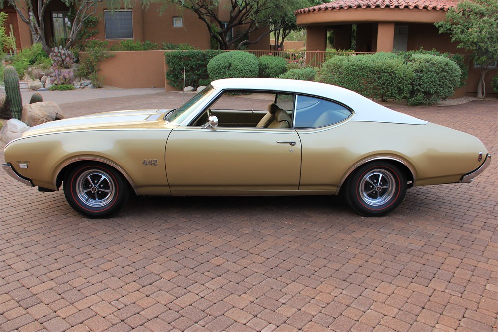 1969 Oldsmobile 442 W30 4-speed available for Auction | AutoHunter.com ...