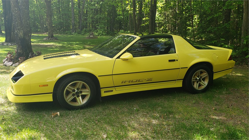 38k-Mile 1986 Chevrolet Camaro IROC Z/28 available for Auction |   | 8596902